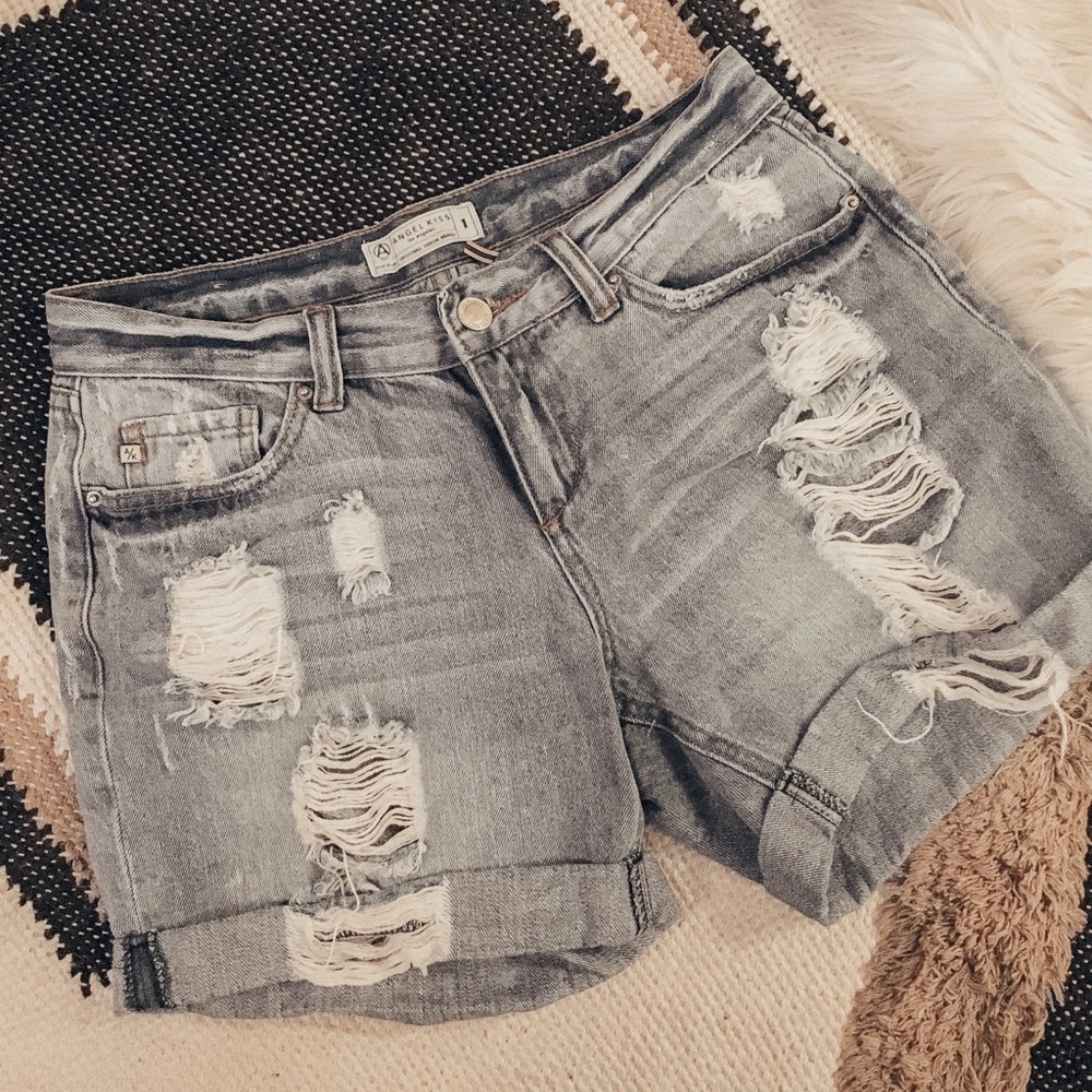 Distressed boyfriend shorts